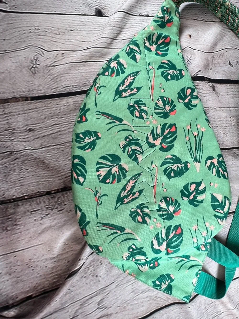 KAVU Green Rope Bag Sling Crossbody Backpack Hiking Travel Bag Tropical Leaves